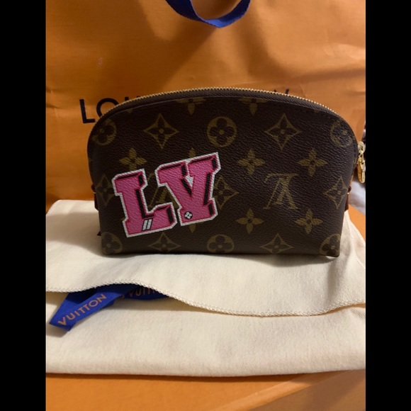 ❌GONE❌Louis Vuitton Le Patches cosmetic pouch PM - Picture 2 of 8